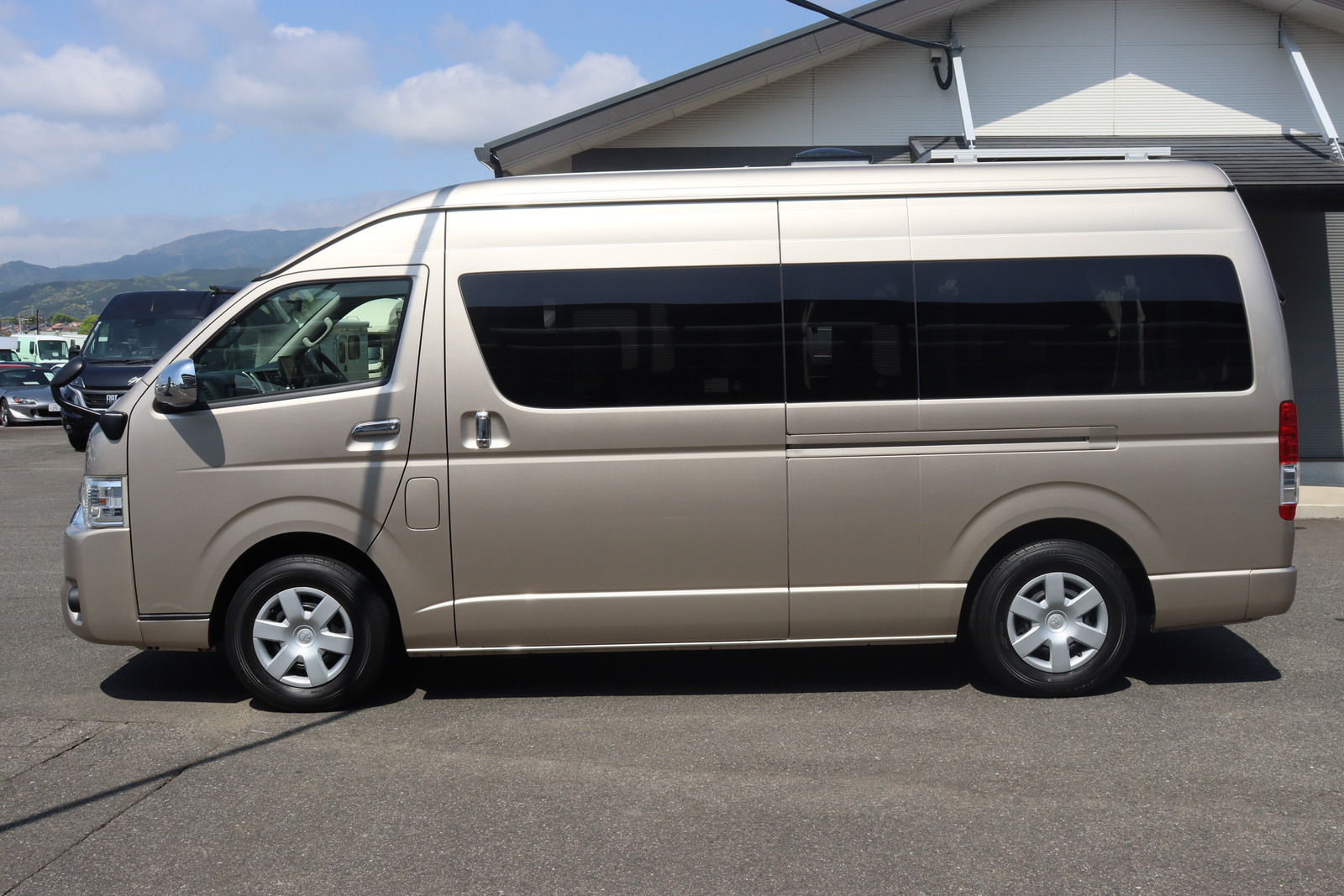 キャンピングカーバンコン