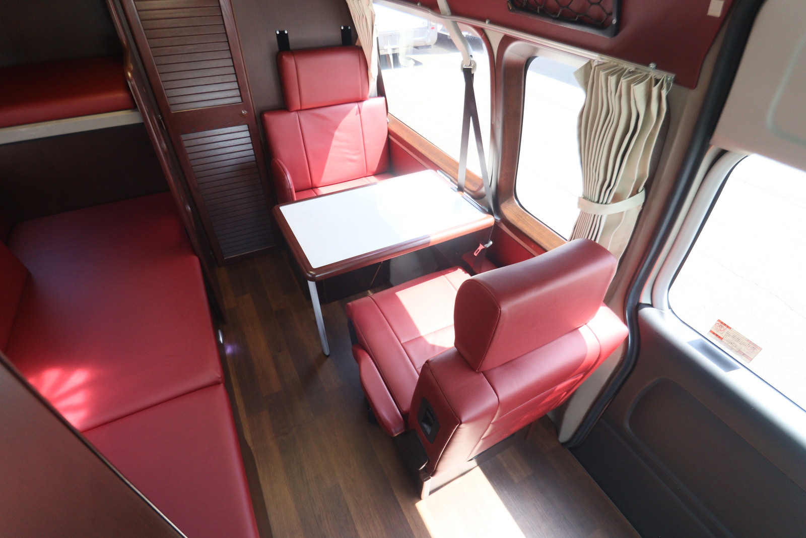 キャンピングカーバンコン