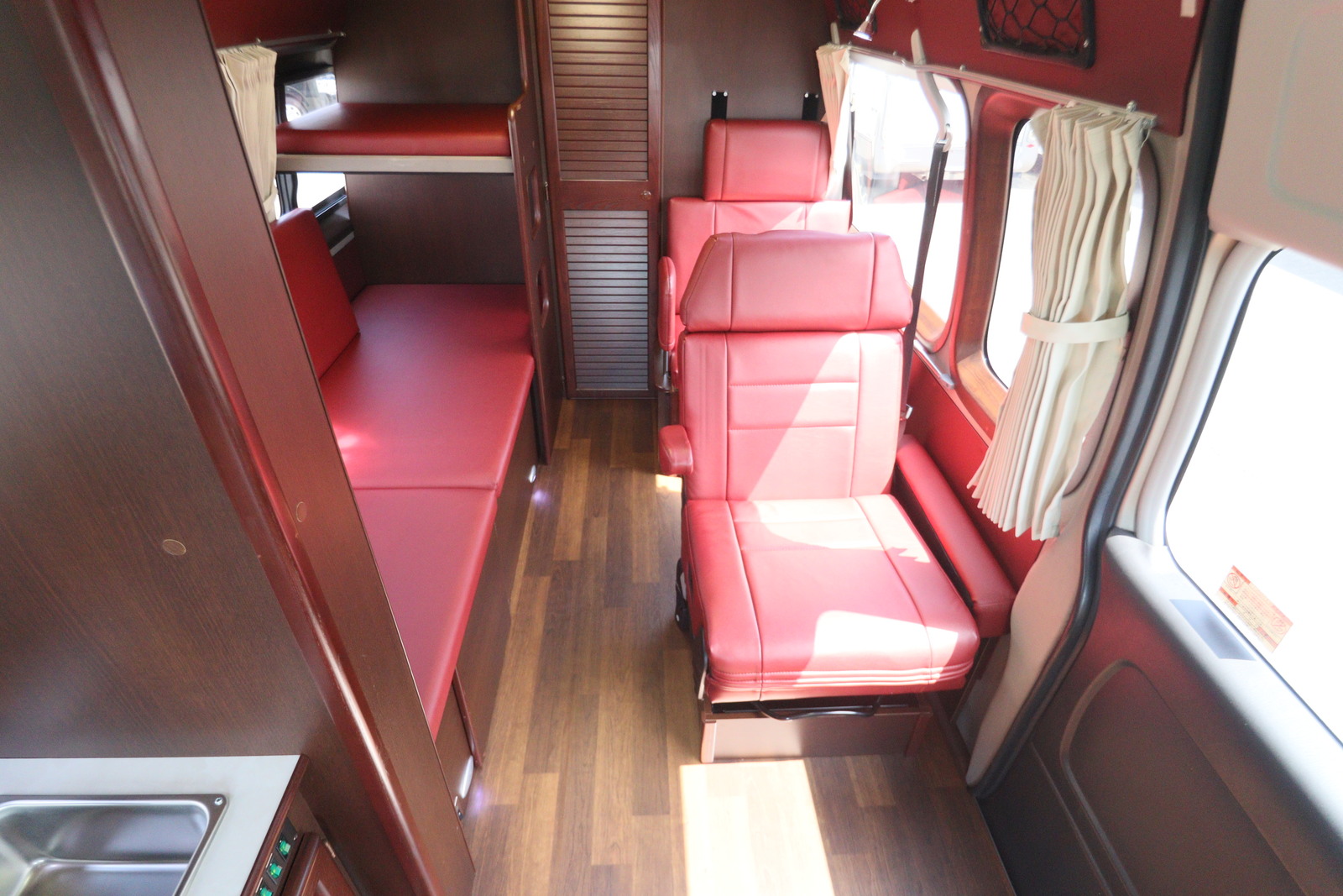 キャンピングカーバンコン