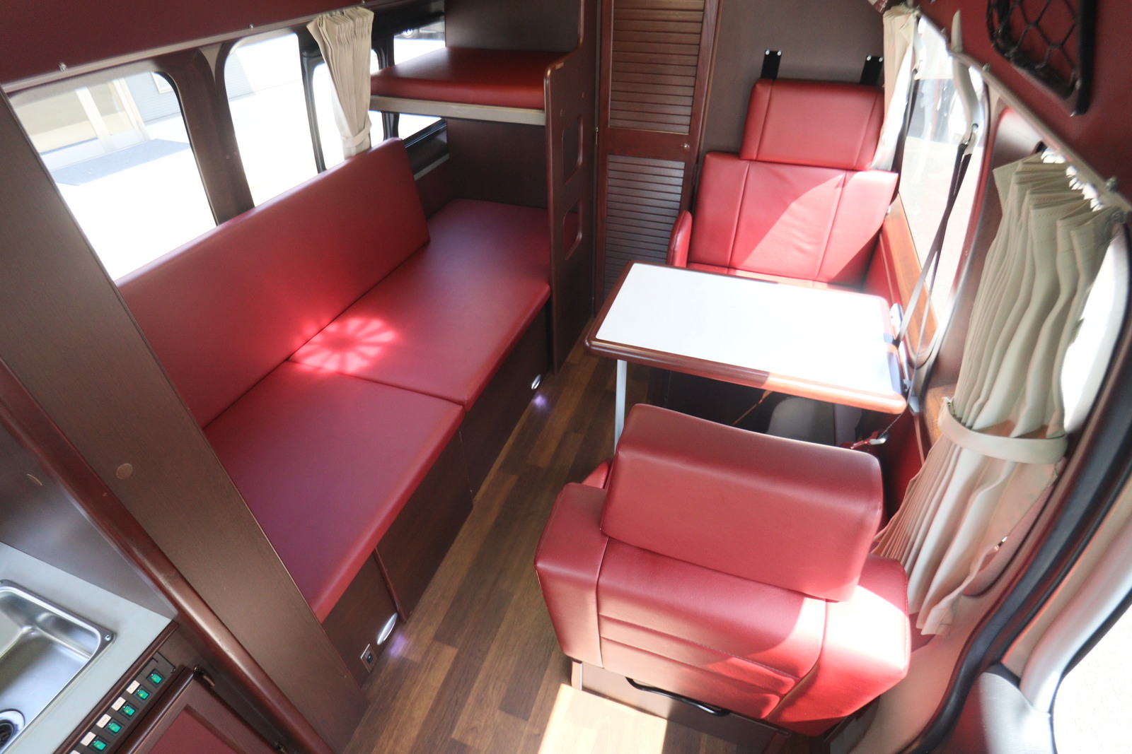 キャンピングカーバンコン