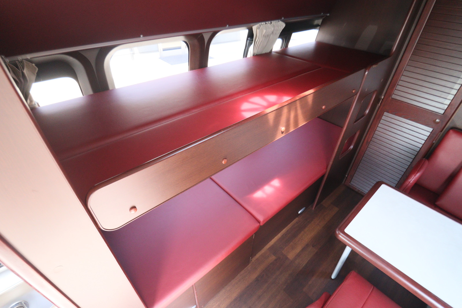 キャンピングカーバンコン