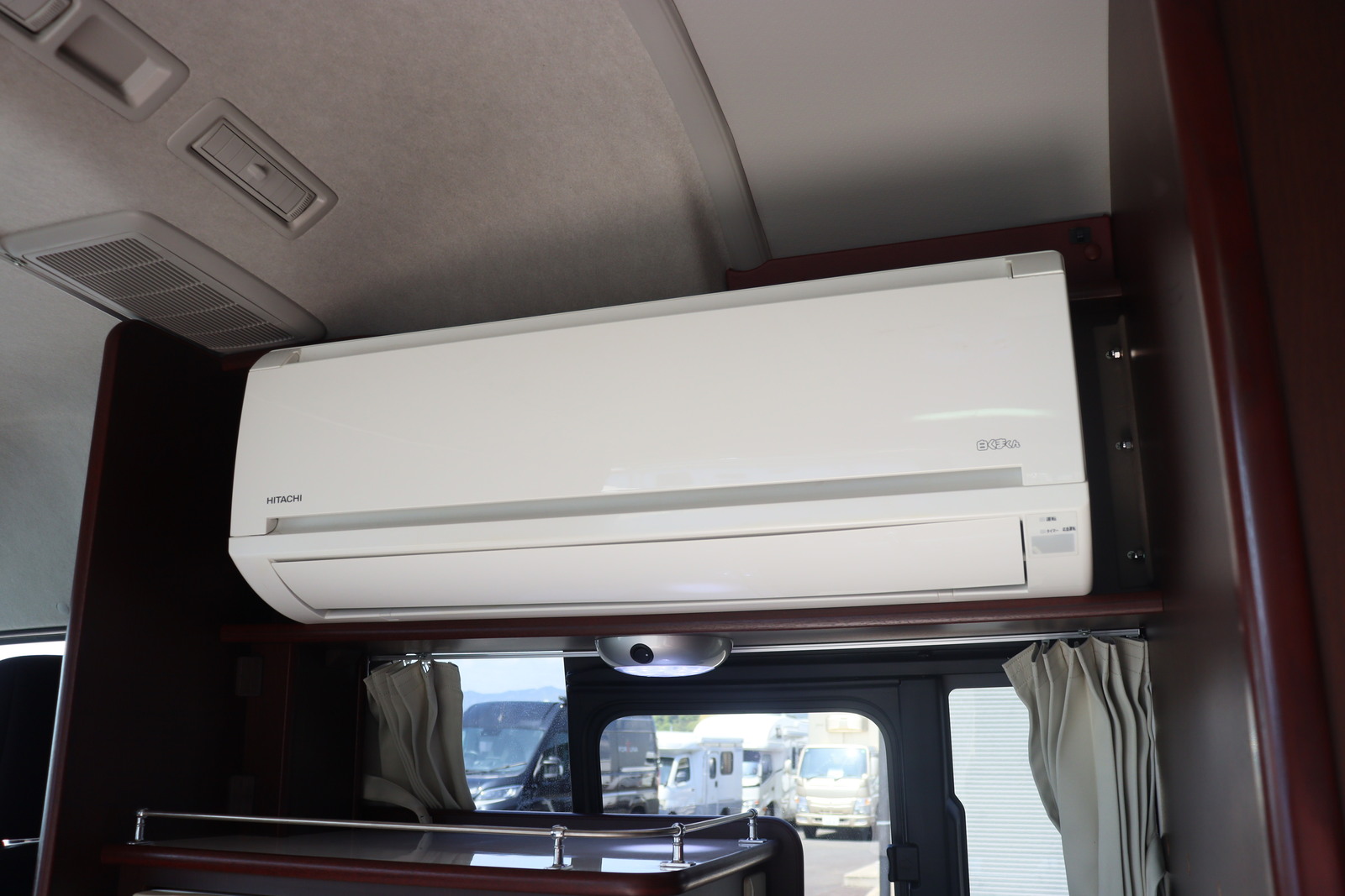 キャンピングカーバンコン