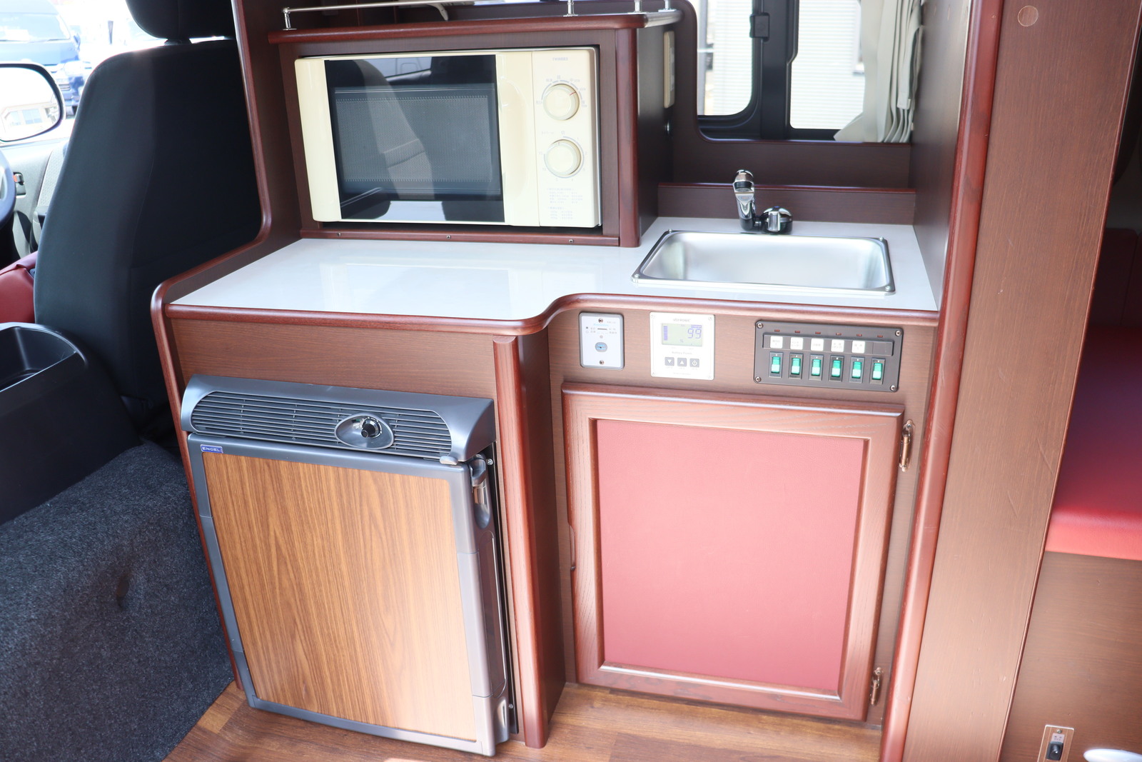 キャンピングカーバンコン