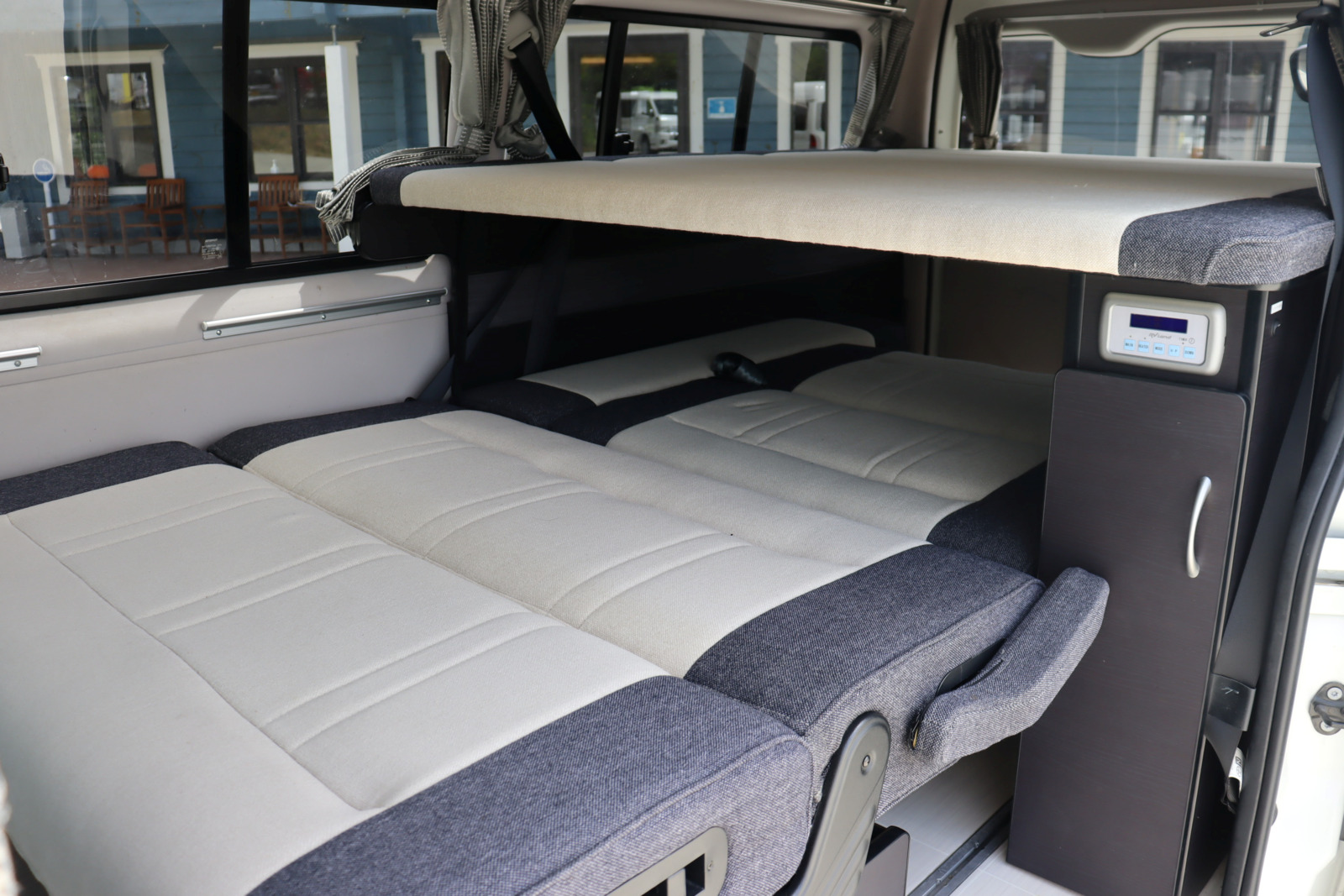 キャンピングカーバンコン