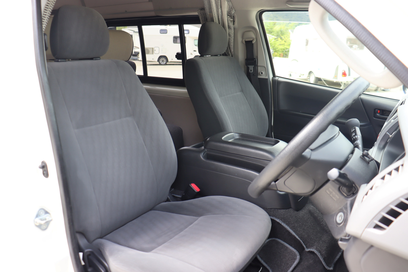 キャンピングカーバンコン