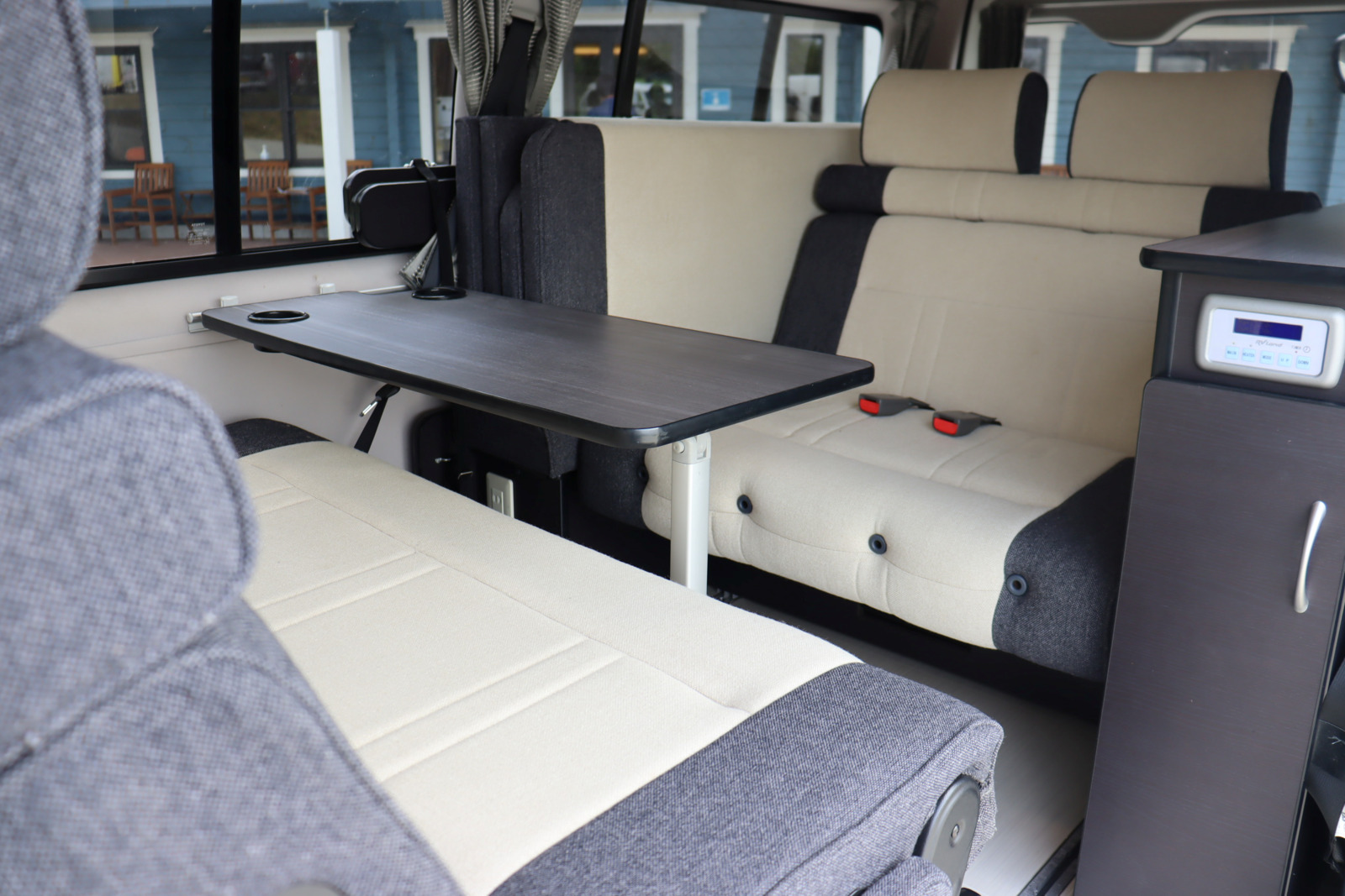 キャンピングカーバンコン