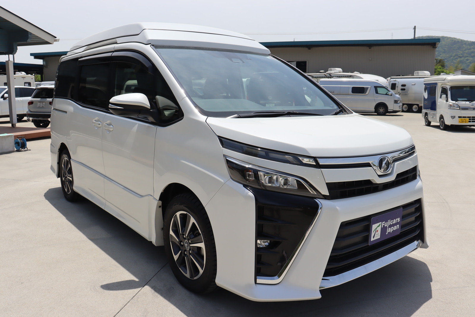 キャンピングカーバンコン