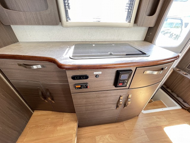 キャンピングカーキャブコン