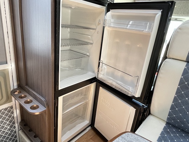 キャンピングカーキャブコン