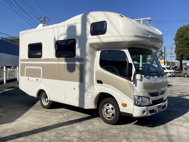 キャンピングカーキャブコン