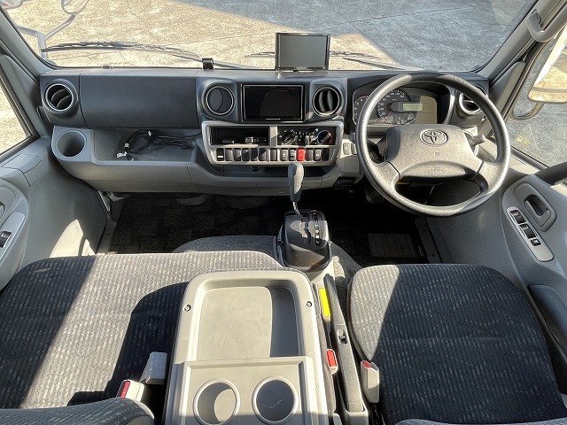 キャンピングカーキャブコン