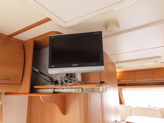 キャンピングカートレーラー