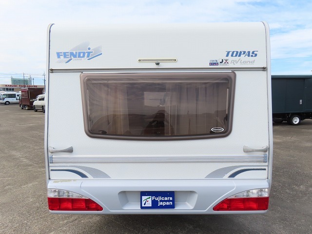 キャンピングカートレーラー