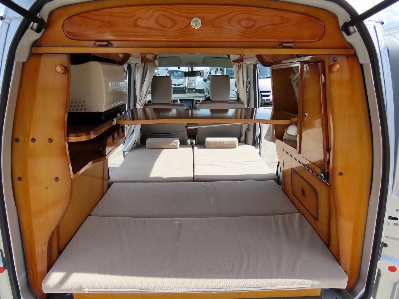 キャンピングカー軽キャンパー