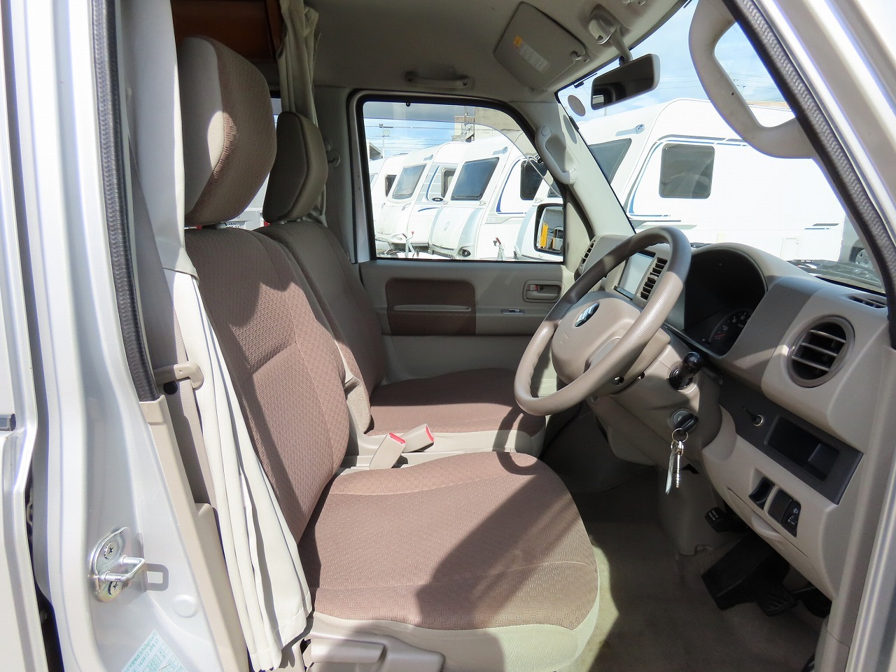 キャンピングカー軽キャンパー