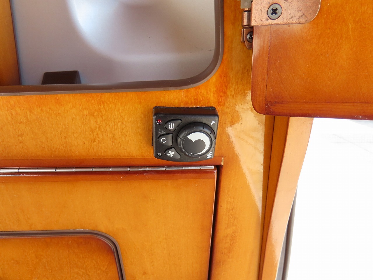 キャンピングカー軽キャンパー