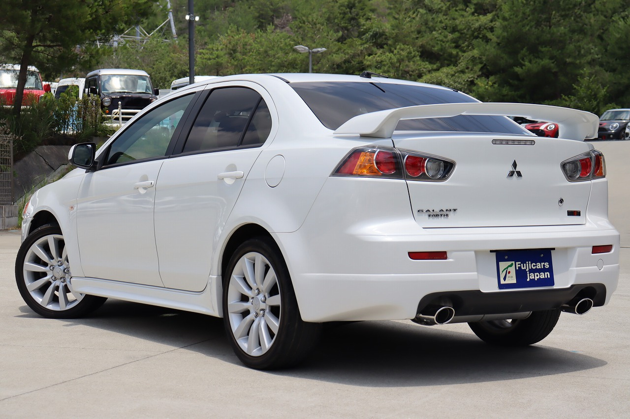 三菱ギャランフォルティス
