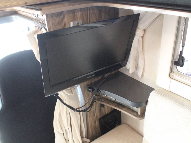 キャンピングカーキャブコン