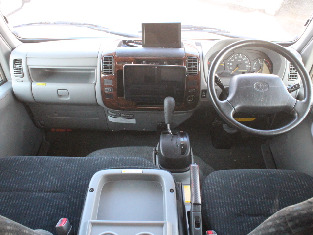 キャンピングカーキャブコン