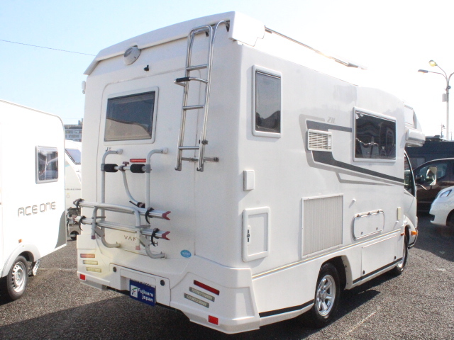 キャンピングカーキャブコン