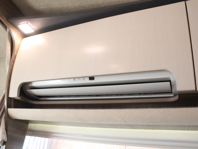 キャンピングカーキャブコン