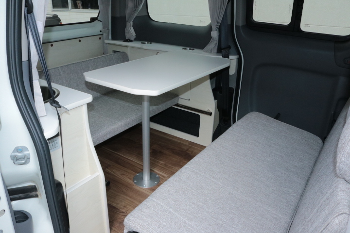 キャンピングカーバンコン