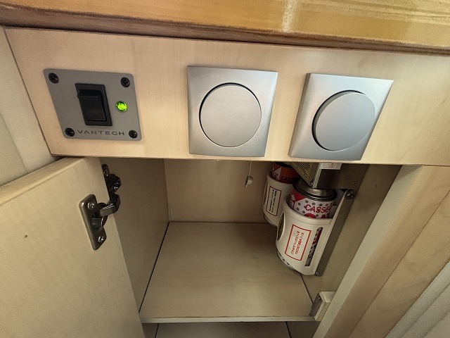 キャンピングカーキャブコン