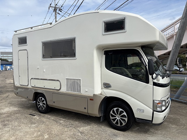 キャンピングカーキャブコン