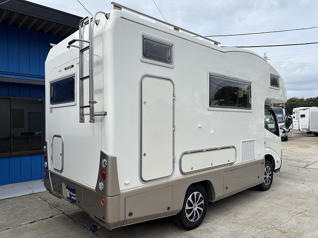 キャンピングカーキャブコン