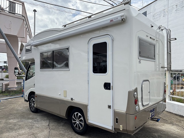 キャンピングカーキャブコン