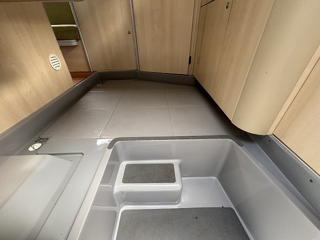 キャンピングカーキャブコン