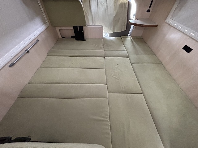 キャンピングカーキャブコン