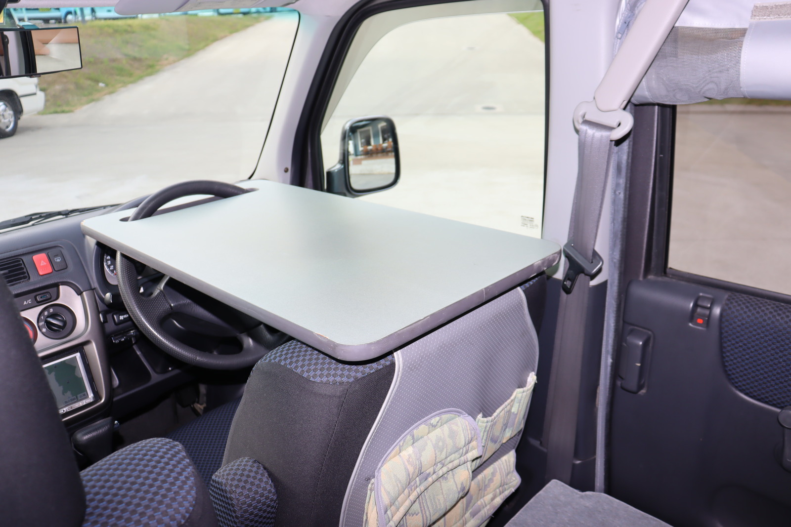 キャンピングカー軽キャンパー