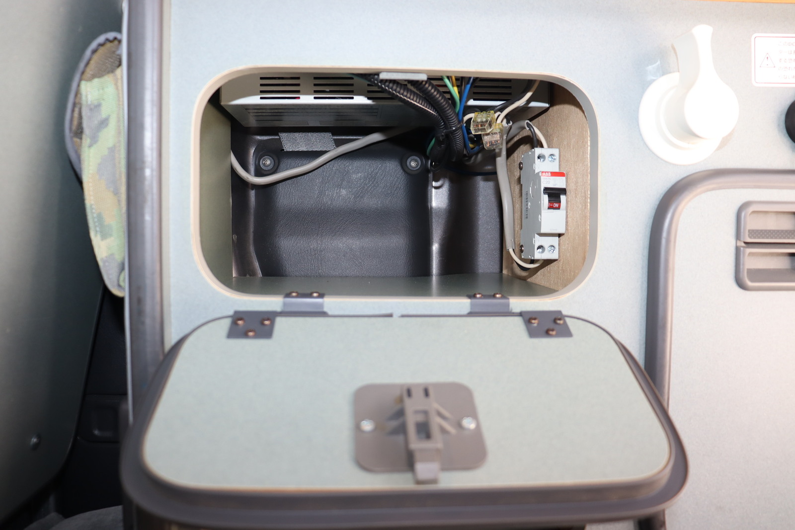 キャンピングカー軽キャンパー