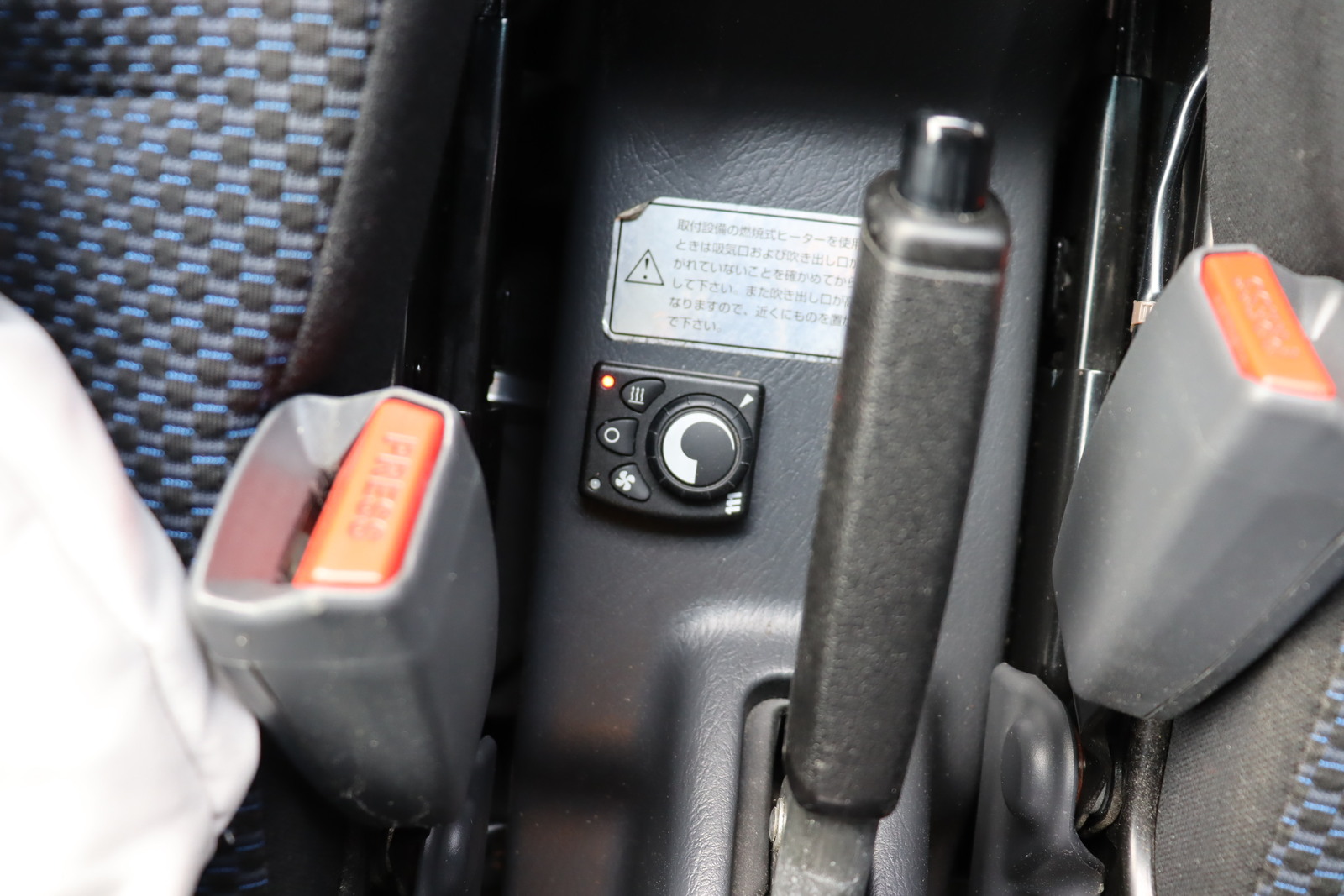 キャンピングカー軽キャンパー