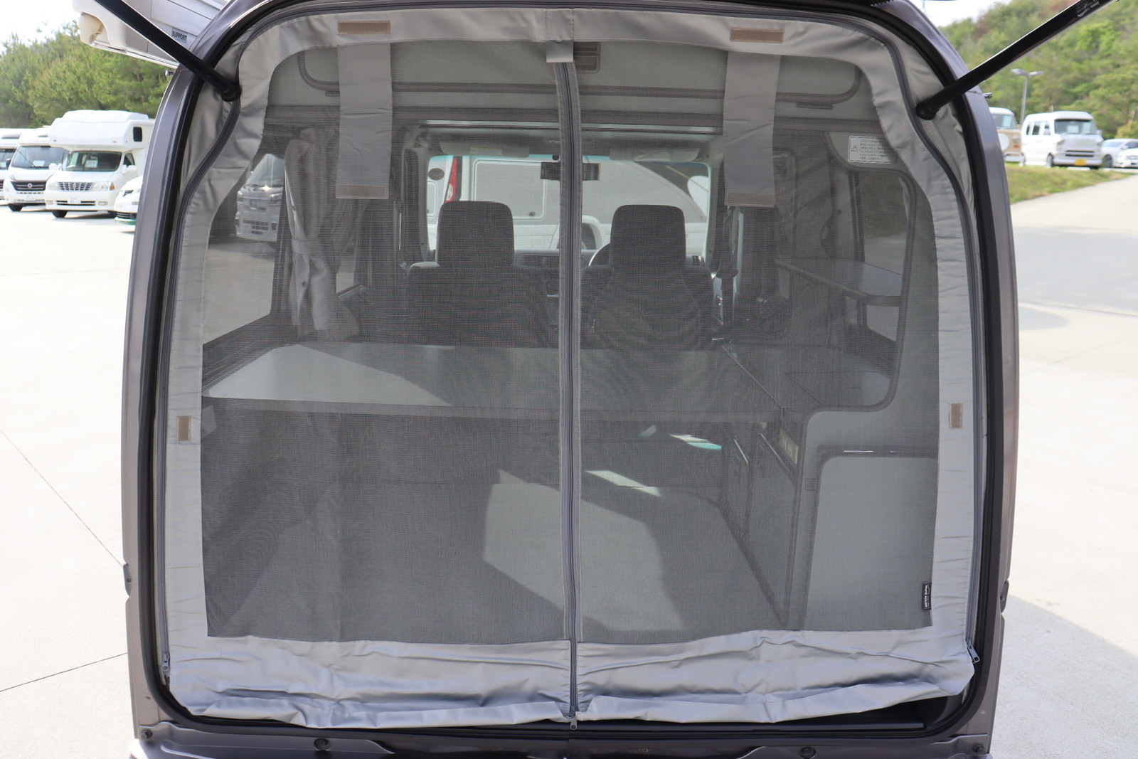 キャンピングカー軽キャンパー