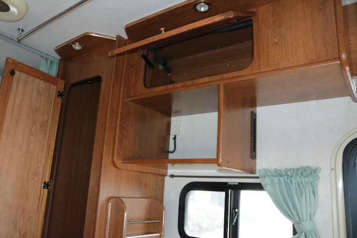 キャンピングカーキャブコン