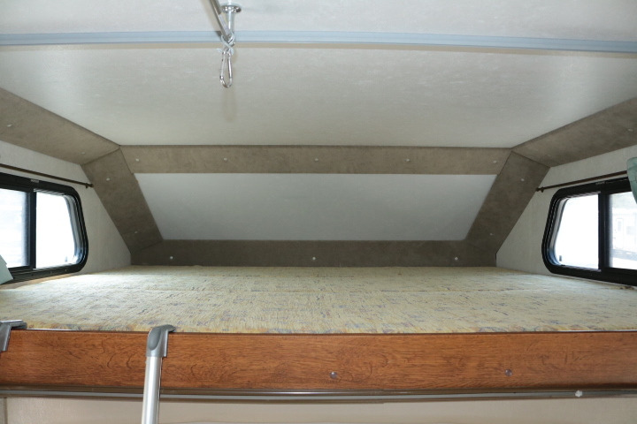 キャンピングカーキャブコン