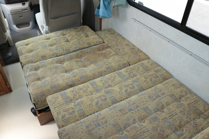 キャンピングカーキャブコン