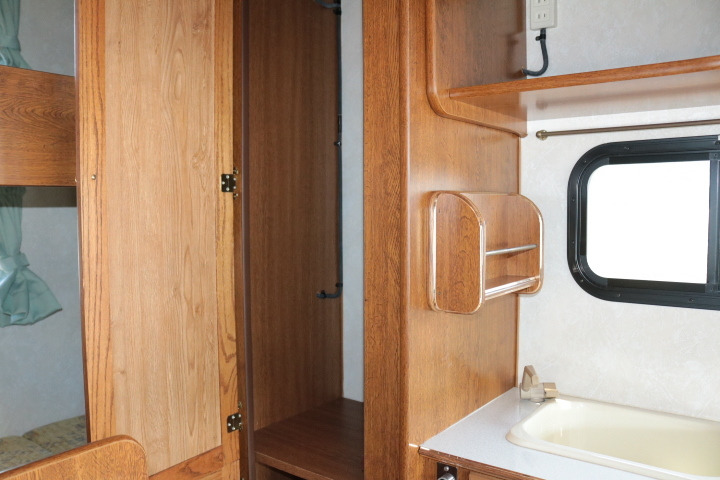 キャンピングカーキャブコン