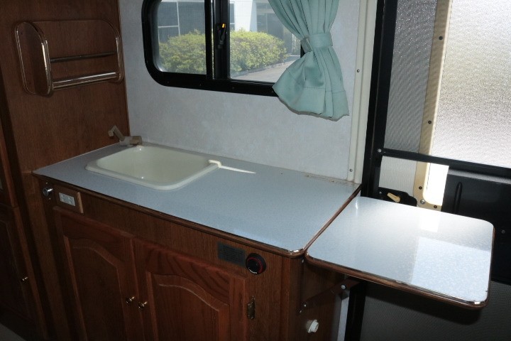 キャンピングカーキャブコン