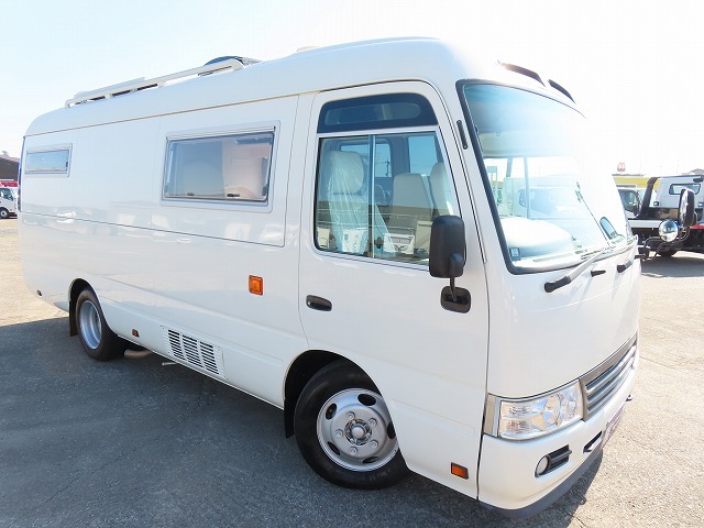 キャンピングカーバスコン