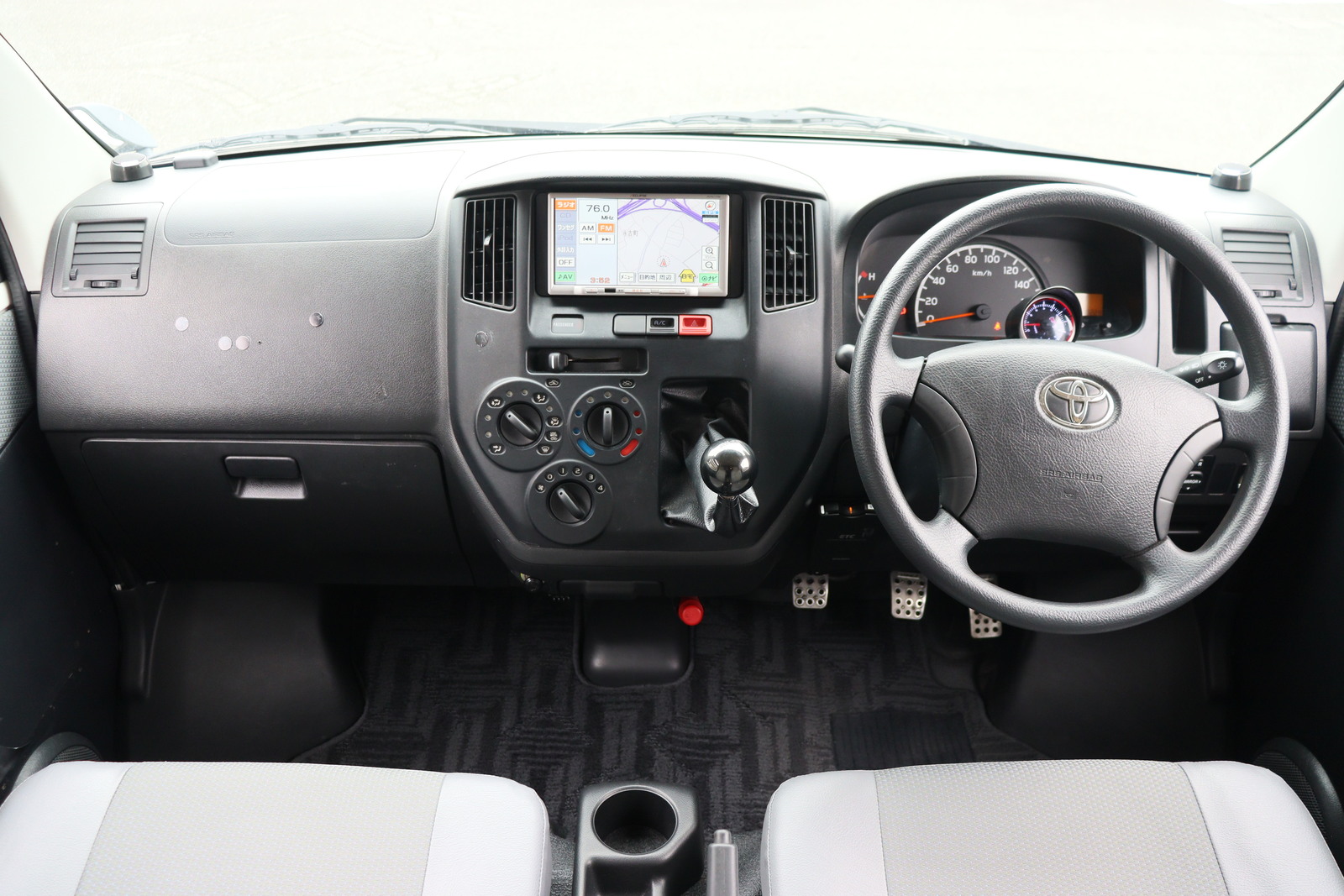 キャンピングカーキャブコン