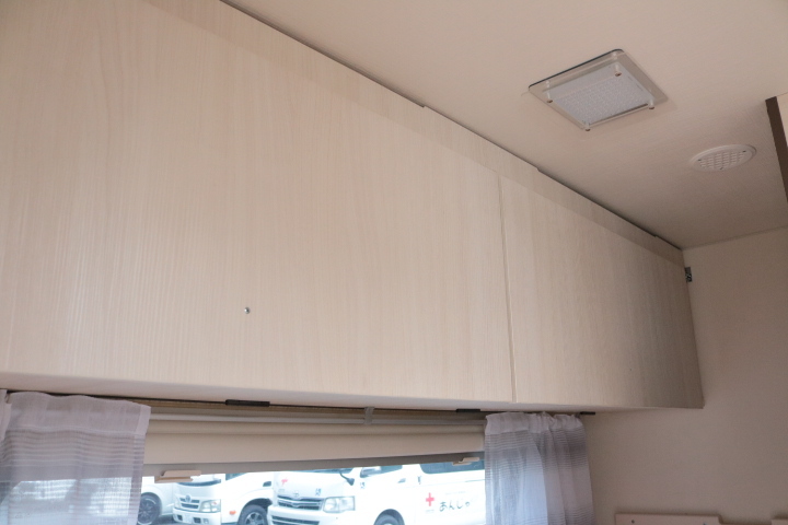 キャンピングカートレーラー