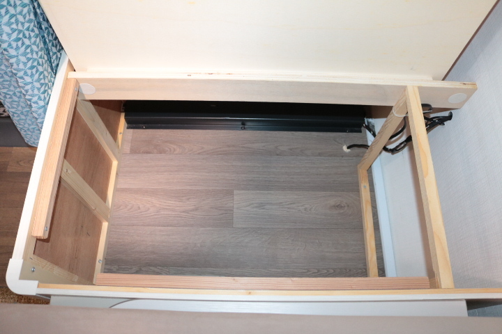 キャンピングカートレーラー