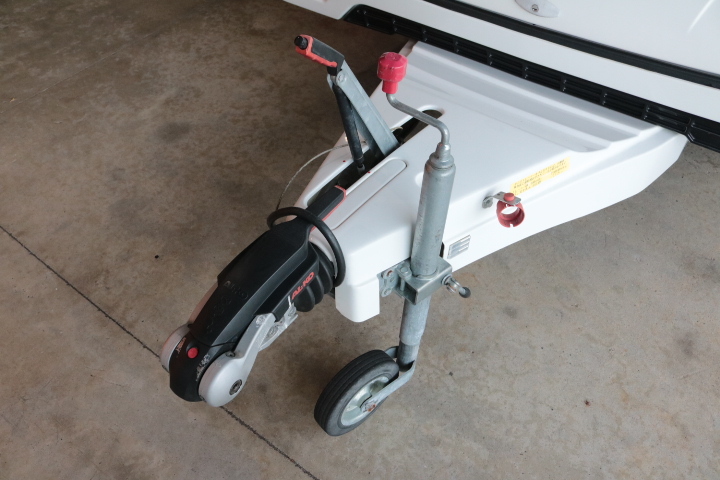 キャンピングカートレーラー