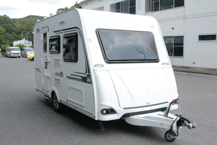 キャンピングカートレーラー