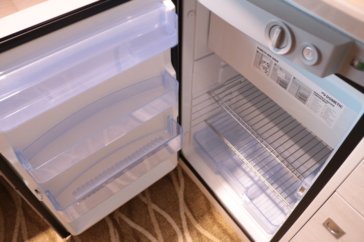 キャンピングカートレーラー