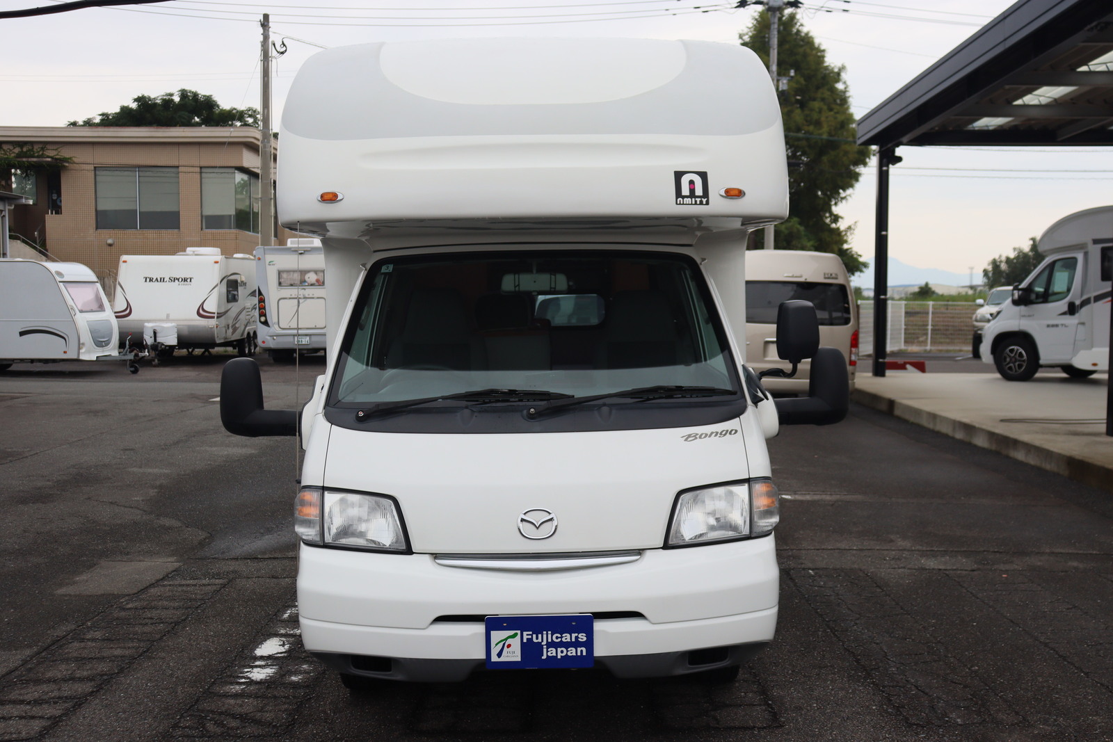 キャンピングカーキャブコン