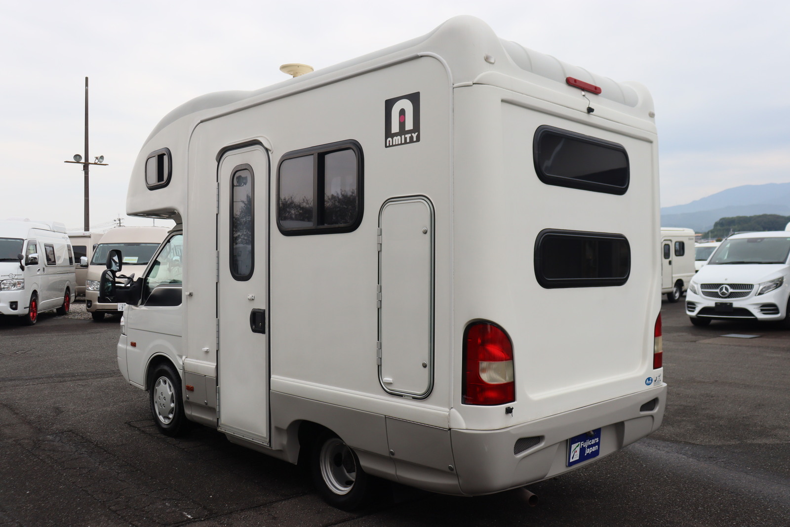 キャンピングカーキャブコン